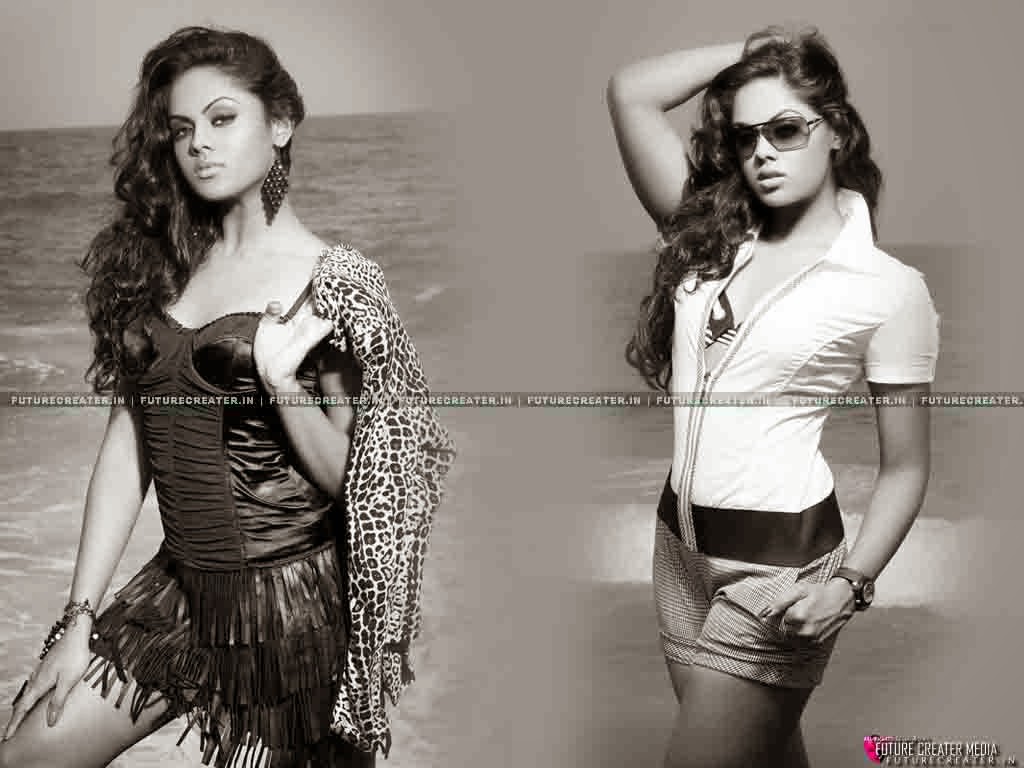 Actress Karthika Exclusive Hot Photo Gallery