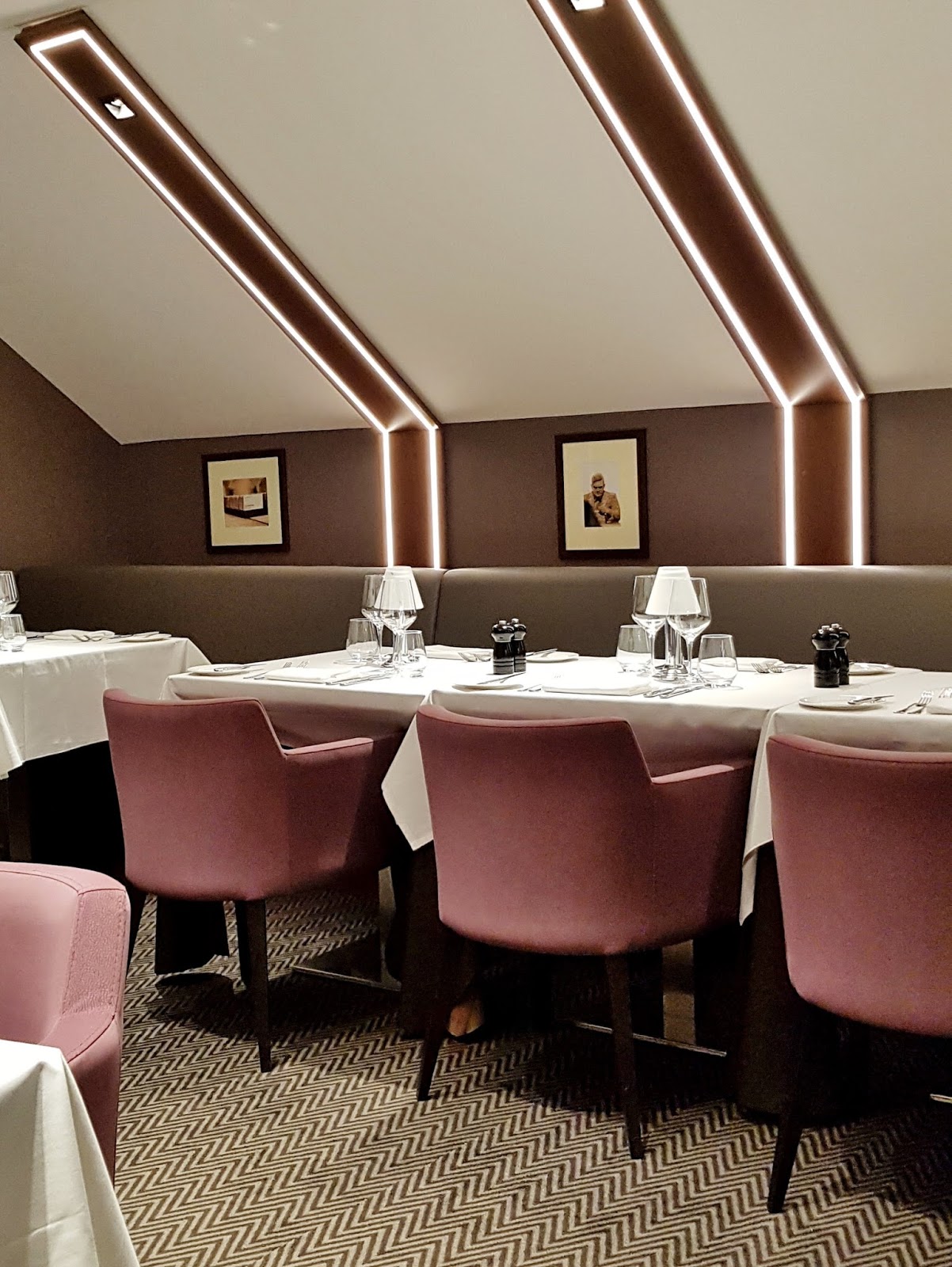 Review Afternoon Tea at Marco Pierre White, Milton Keynes