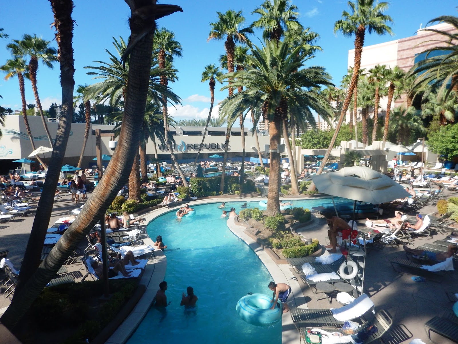 MGM Grand Las Vegas Swimming Pool
