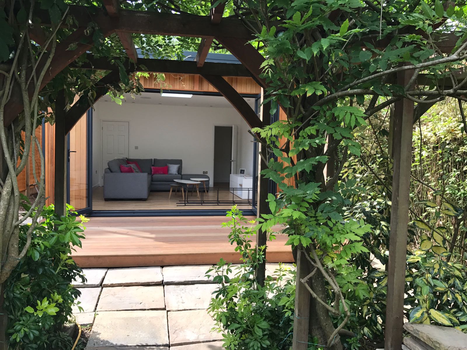 Shedworking Garden room with toilet