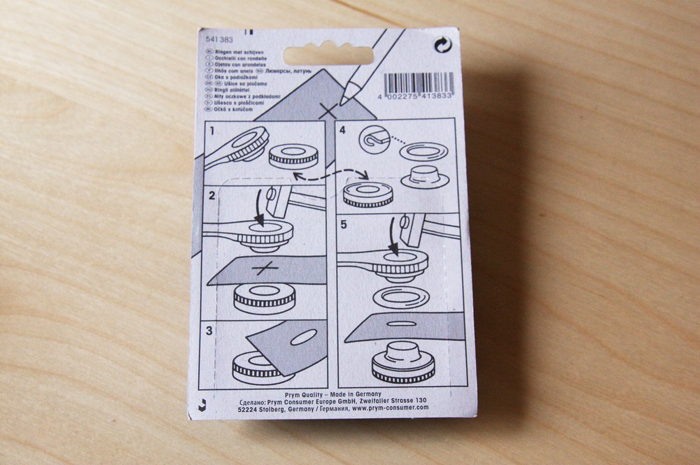 Sewing With Colour: Inserting Eyelets: a tutorial.