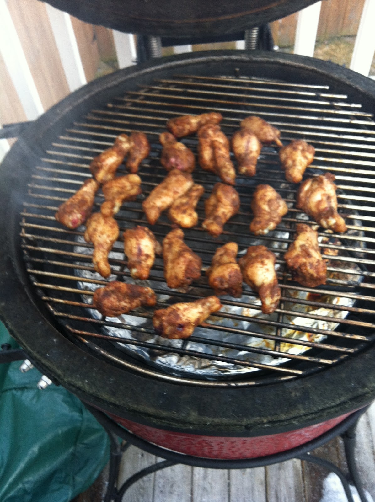 HRM CREATIVE BBQ Wings on the Kamado Joe and Fresh Salad