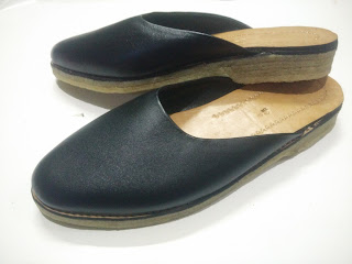 Pengrajin Sepatu Selop Manten