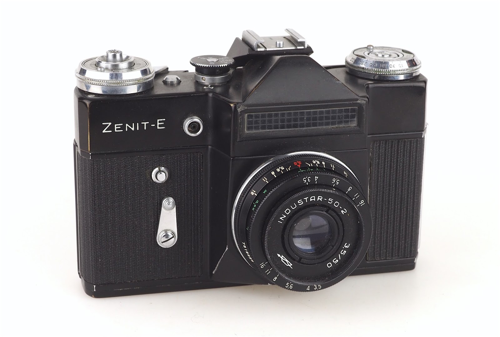 Zenit 35mm zenitar 58mm 60mm macro fotonerd exibart f28 f19 KniPPsen: Zenit E