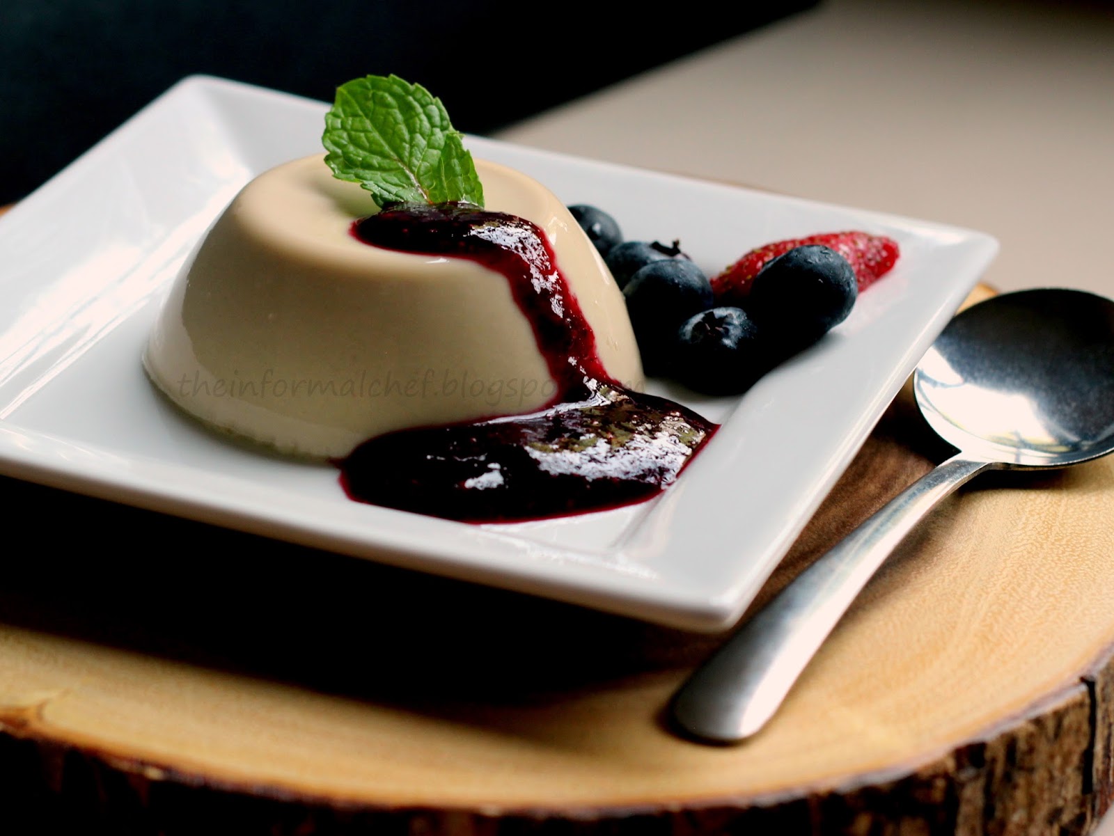 The Informal Chef Vanilla Panna Cotta With Mixed Berries Coulis Æå¤§å©å¸ä¸åæµææµæ³¥
