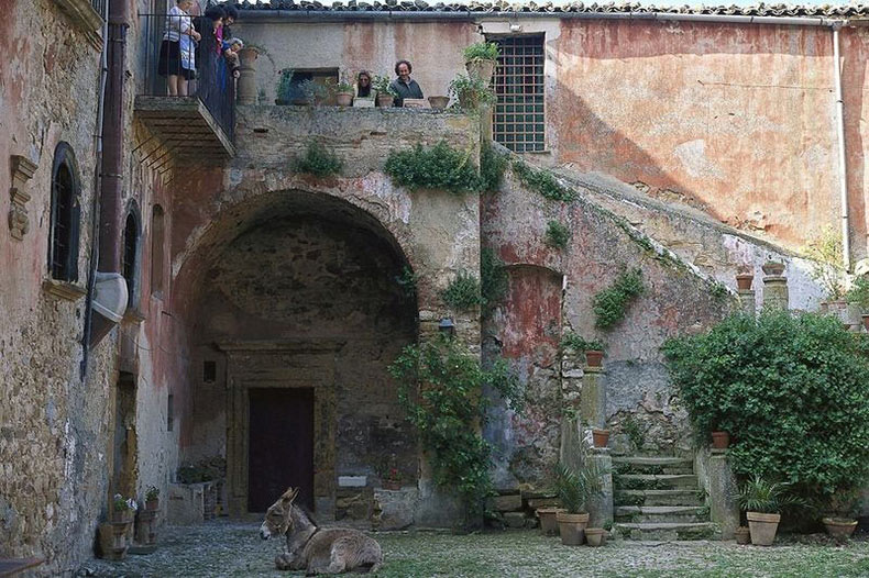 Gangi, el pueblo de las casas a 1 euro Italia RUTA 33