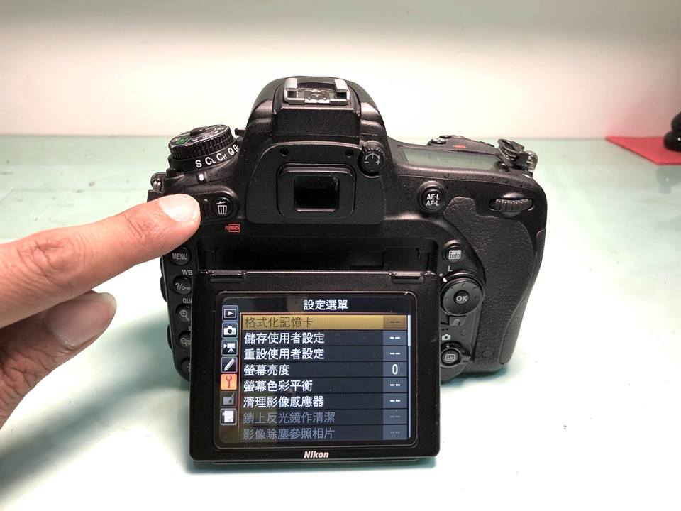 尼康 Nikon D750 轉盤修理解救您的相機 不再跳針 開關功能按鍵按鈕沒反應後蓋功能轉盤亂跳 金欣相機鏡頭修理二站