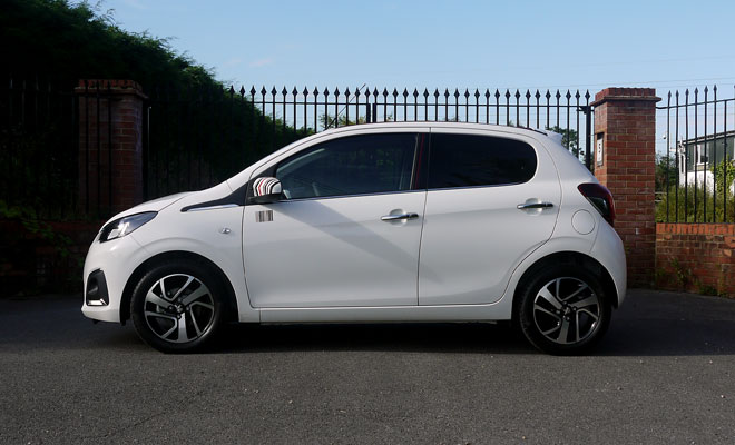Peugeot 108 side view