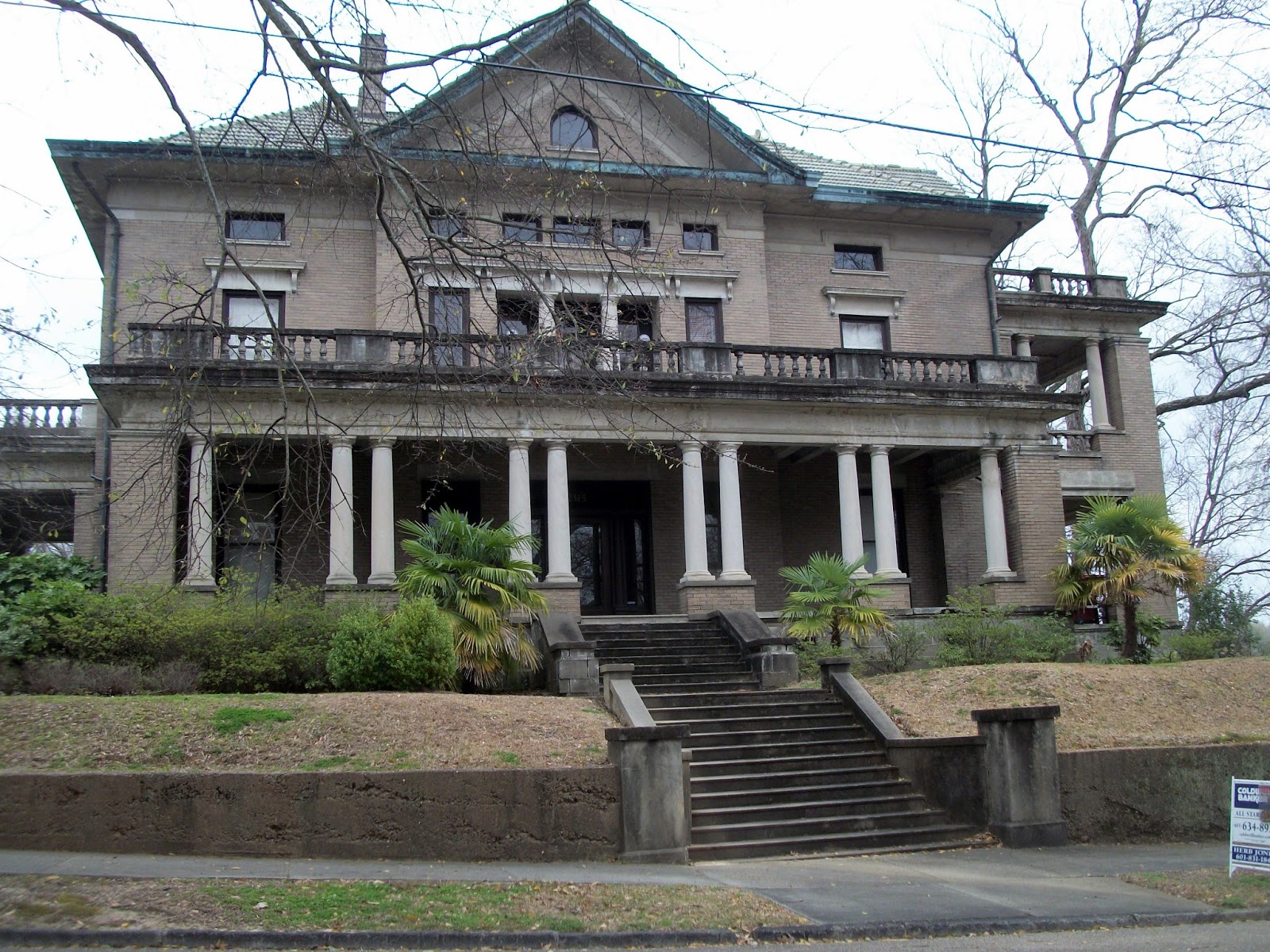 PAINT OR DIG VICKSBURG HOMES