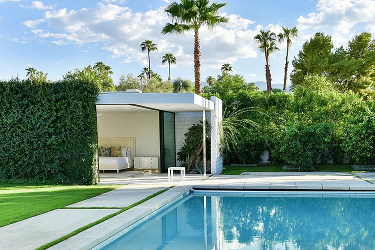 Feature Friday: Palm Springs | Glamour Coastal Living
