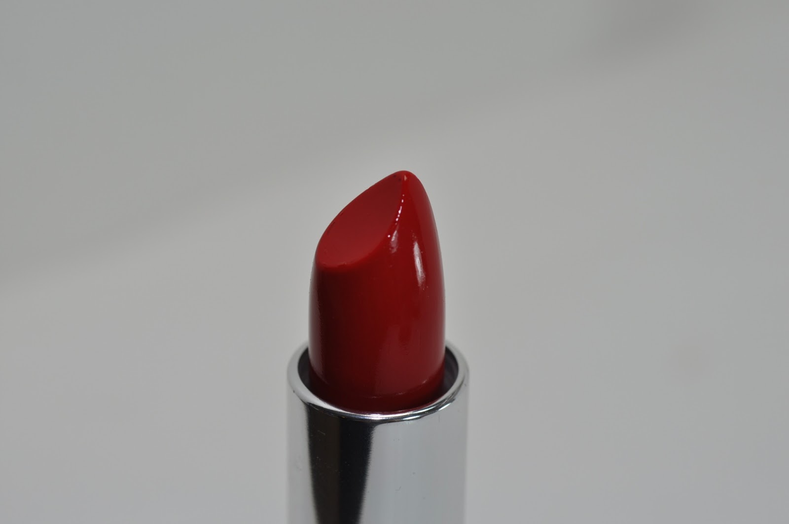 Target Spring Finds Vivid Spring Lips Using Maybelline Color