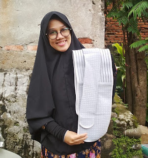 postpartum belly band yang lembut dan lentur