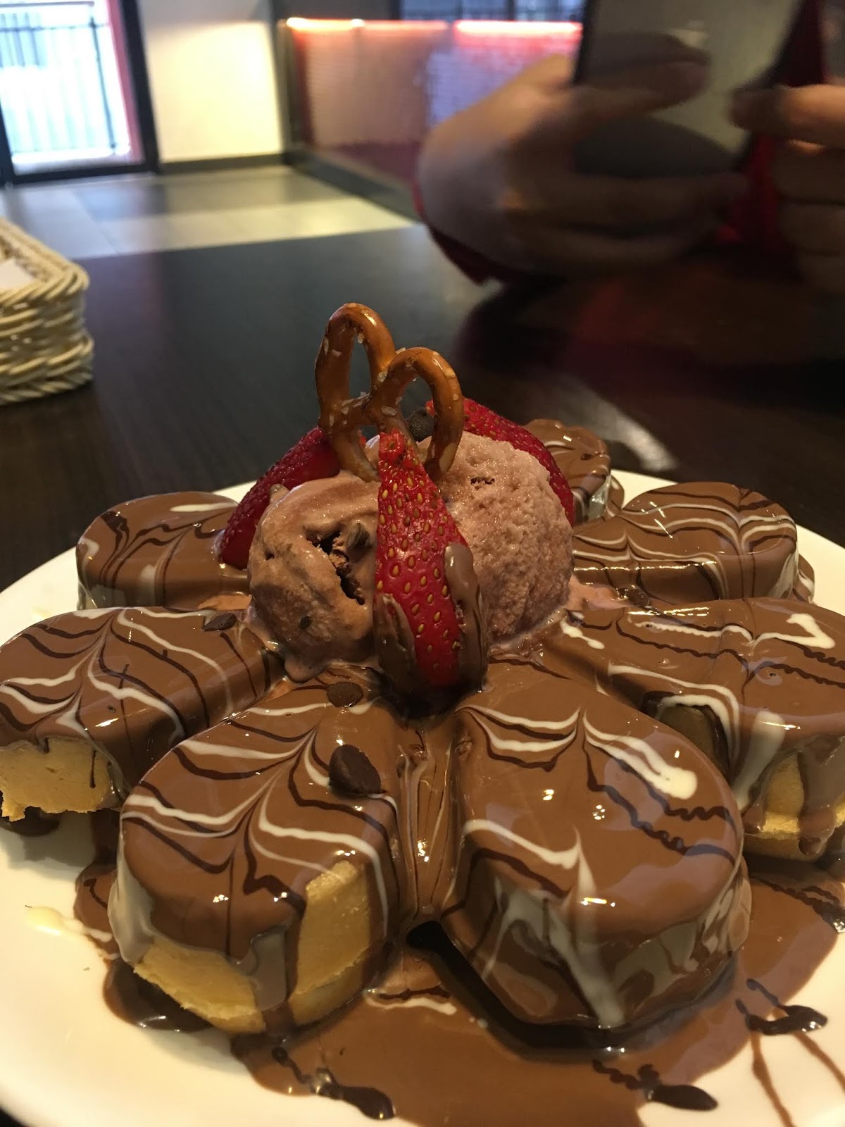 HELLO FOOD HUNTING IN BANGI