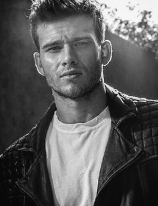 Oliver Stark movies list and roles (9-1-1 - Season 4, 9-1-1: Lone Star