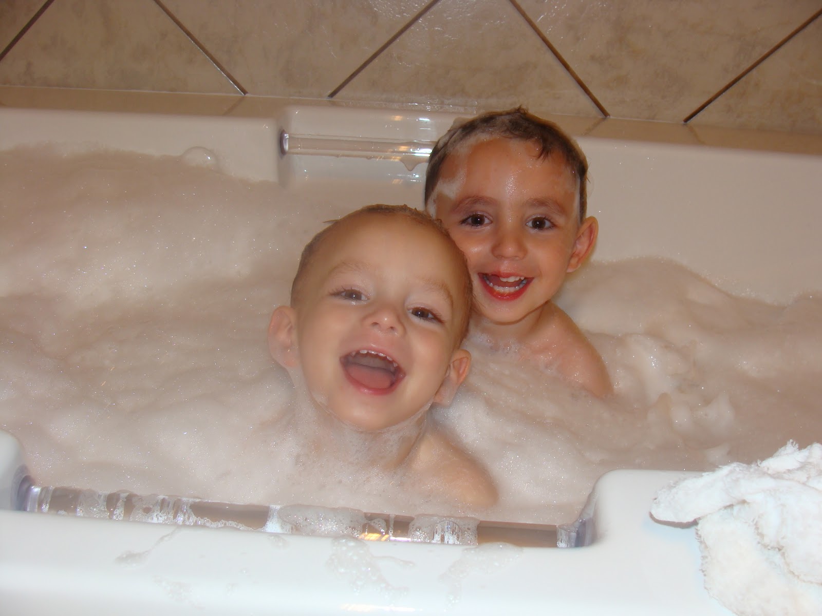 The Asmussen Family: Leaving Lubbock: Part 2- The World's Best Bubble Bath
