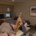 VÍDEO: Homem toca saxofone durante cirurgia para retirar um tumor do seu cérebro