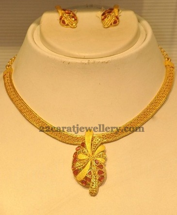 Simple Gold Necklace from GRT - Jewellery Designs