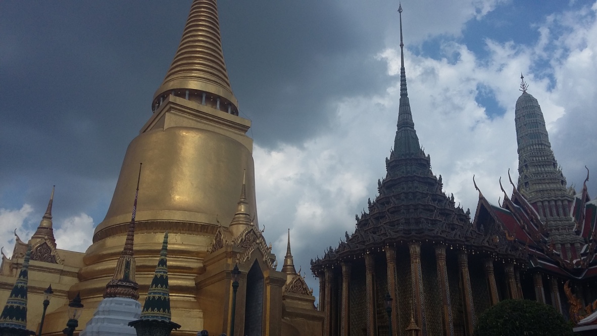 Tailandia noviembre/diciembre 2015 - Blogs de Tailandia - Vuelo España-Bangkok. Bangkok (6)