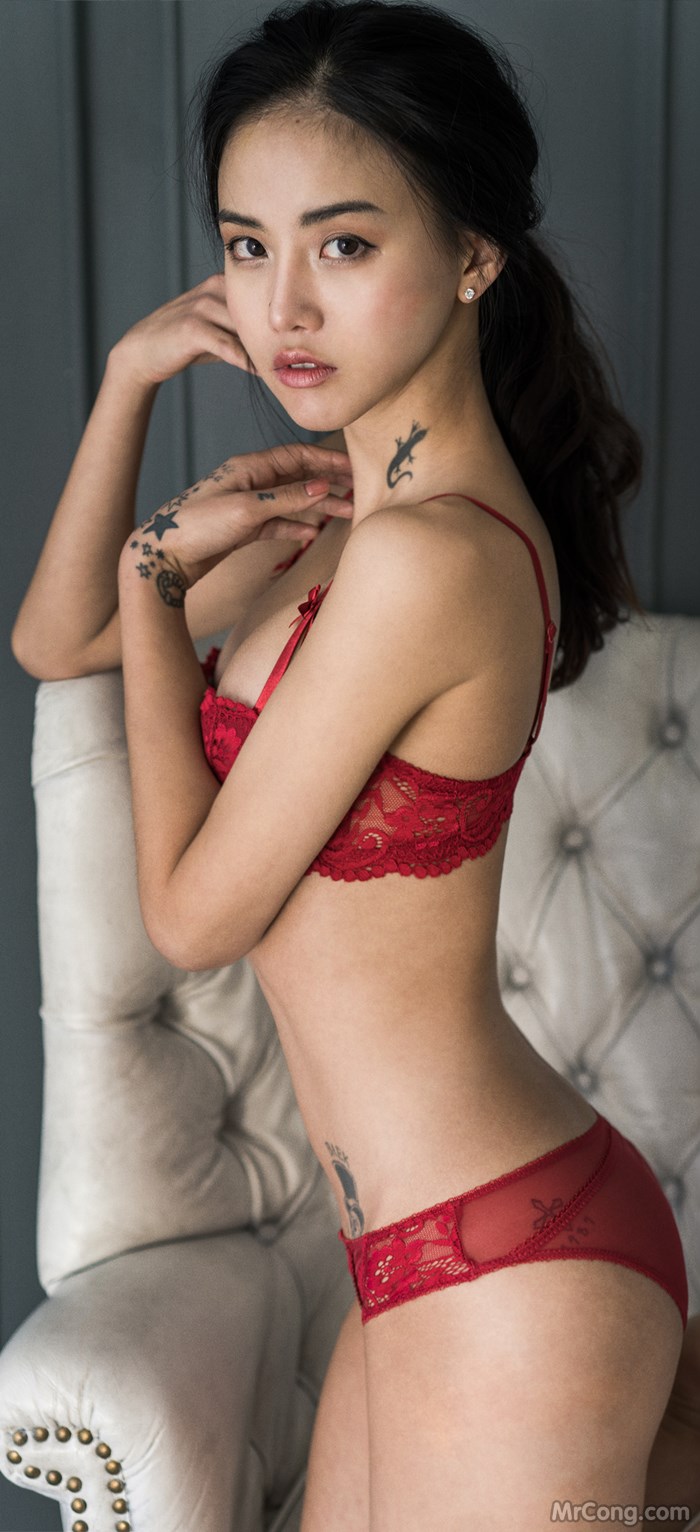 Baek Ye Jin beauty showed hot body in lingerie (229 photos)