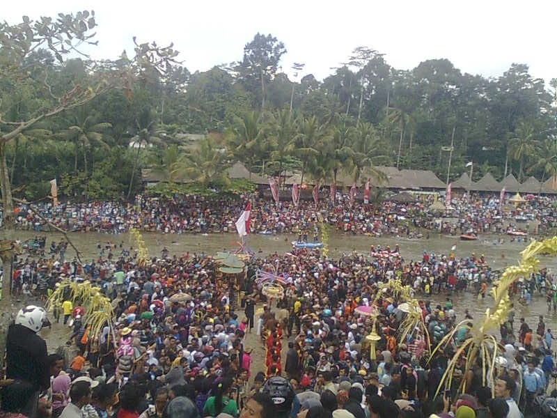 trik dan tips komputer: SEMARAK PESTA PARAK IWAK