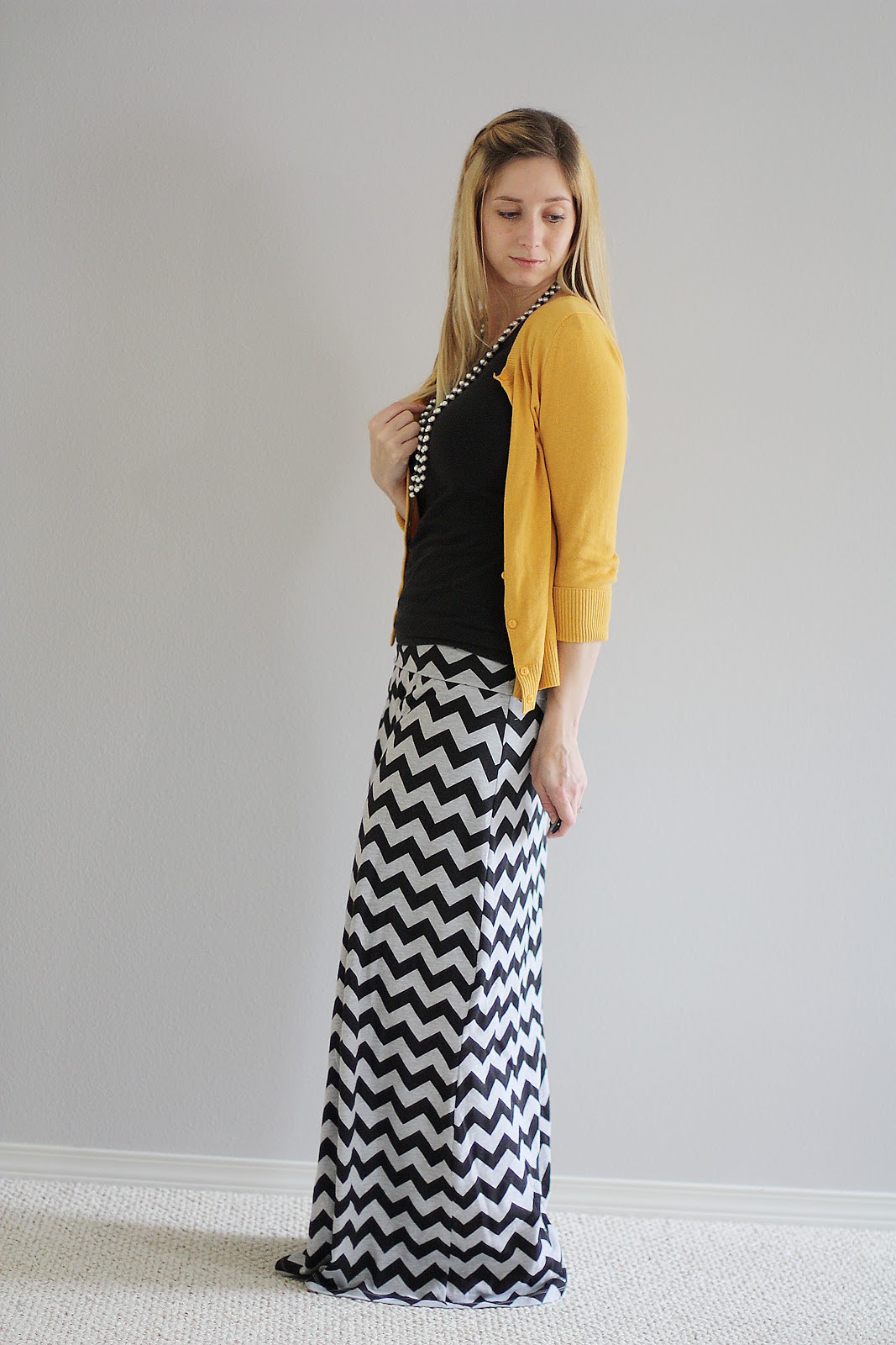 MINI KNIT CHEVRON SKIRT