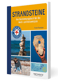 Das Bücherboot: Kinderbücher aus dem Norden. "Strandsteine. Bestimmungsbuch für die Nord- und Ostseeküste" hilft der ganzen Familie.