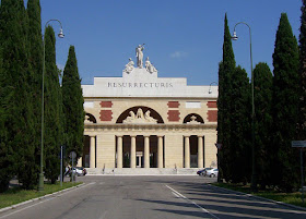 The imposing entrance to the Cimitero Monumentale