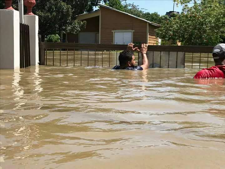 Resultado de imagen para Construirán dos muros de contención en Montecristi para evitar inundaciones