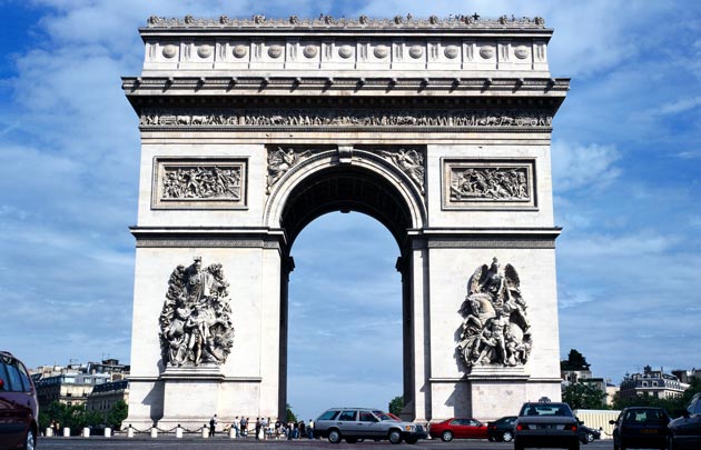 Wisata ke SLG "Arc de Triomphe" di Kediri Ragam Info