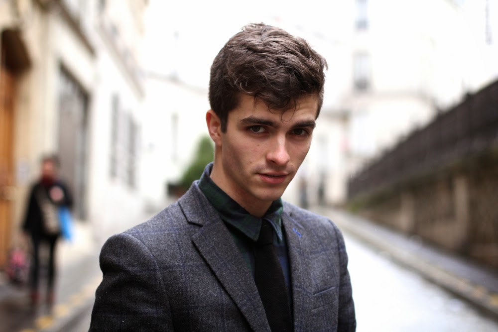 Blog-mode-homme-style-Paris_NEWLOOK-Blazer-carreaux_Chemise-fanelle-vert_Skinny-noir_veste_boots-bouvles-Loden-Khaki-cravate-tricottée-preppy-dandy