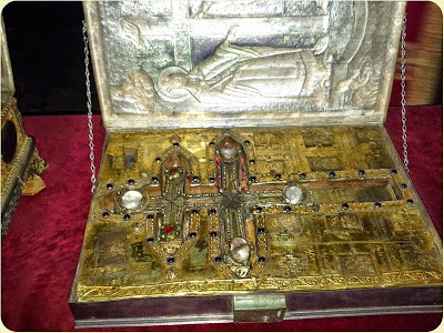 Τίμιο Ξύλο και Άγιον Όρος http://leipsanothiki.blogspot.be/