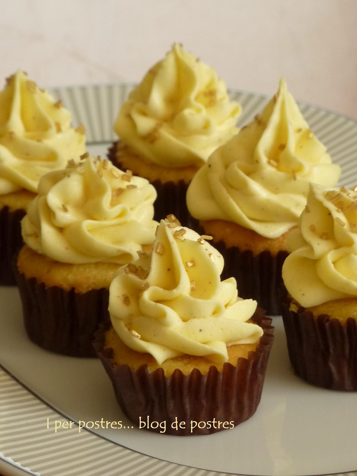 i-per-postres-blog-de-postres-mini-cupcakes-de-doble-vainilla