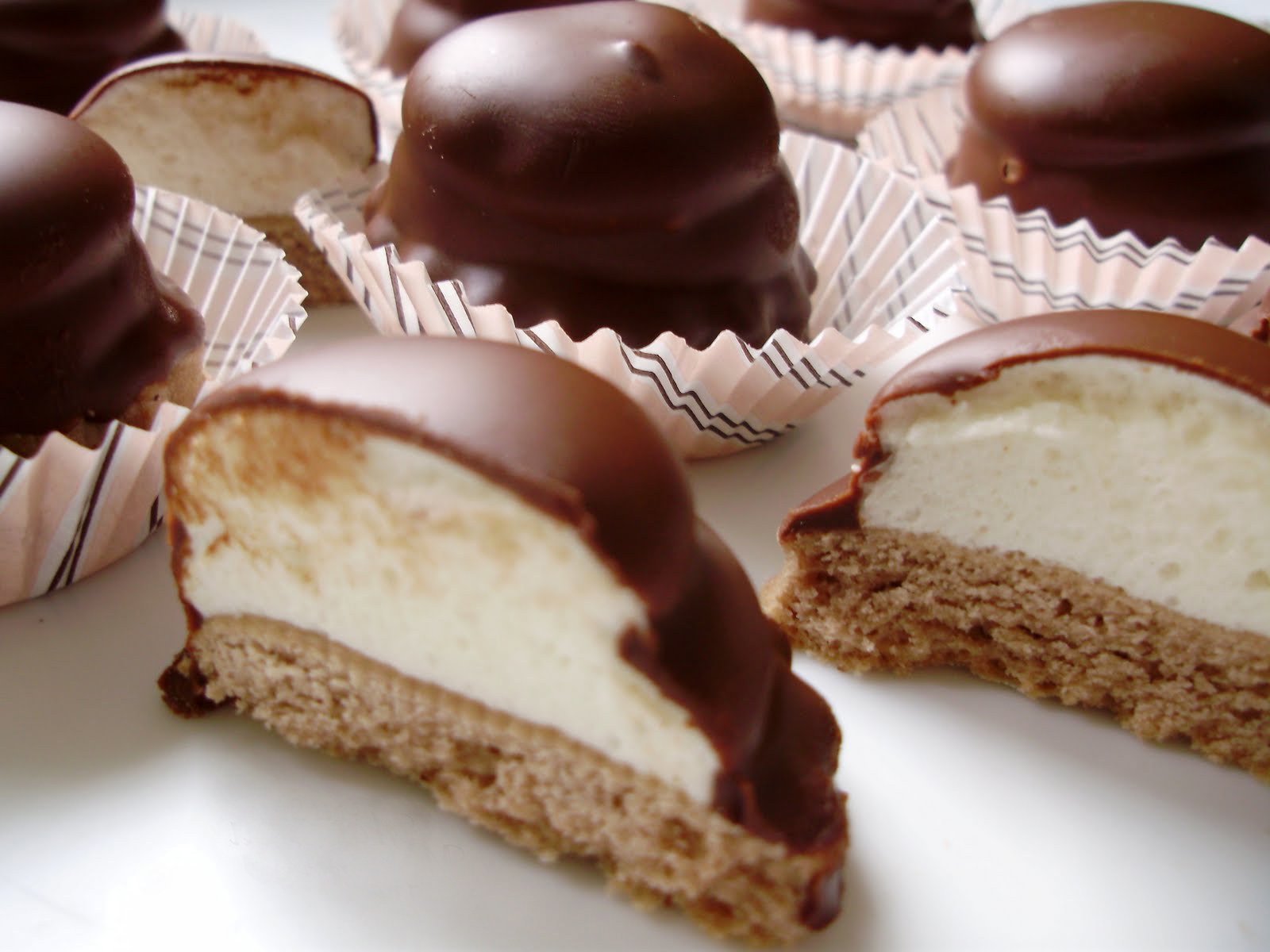 HOMEMADE CHOCOLATE DIPPED MARSHMALLOWS Macedonian Cuisine