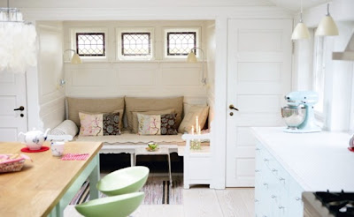 decora y disena: Diseño de Cocina en Color Pastel muy Funcional y Retro