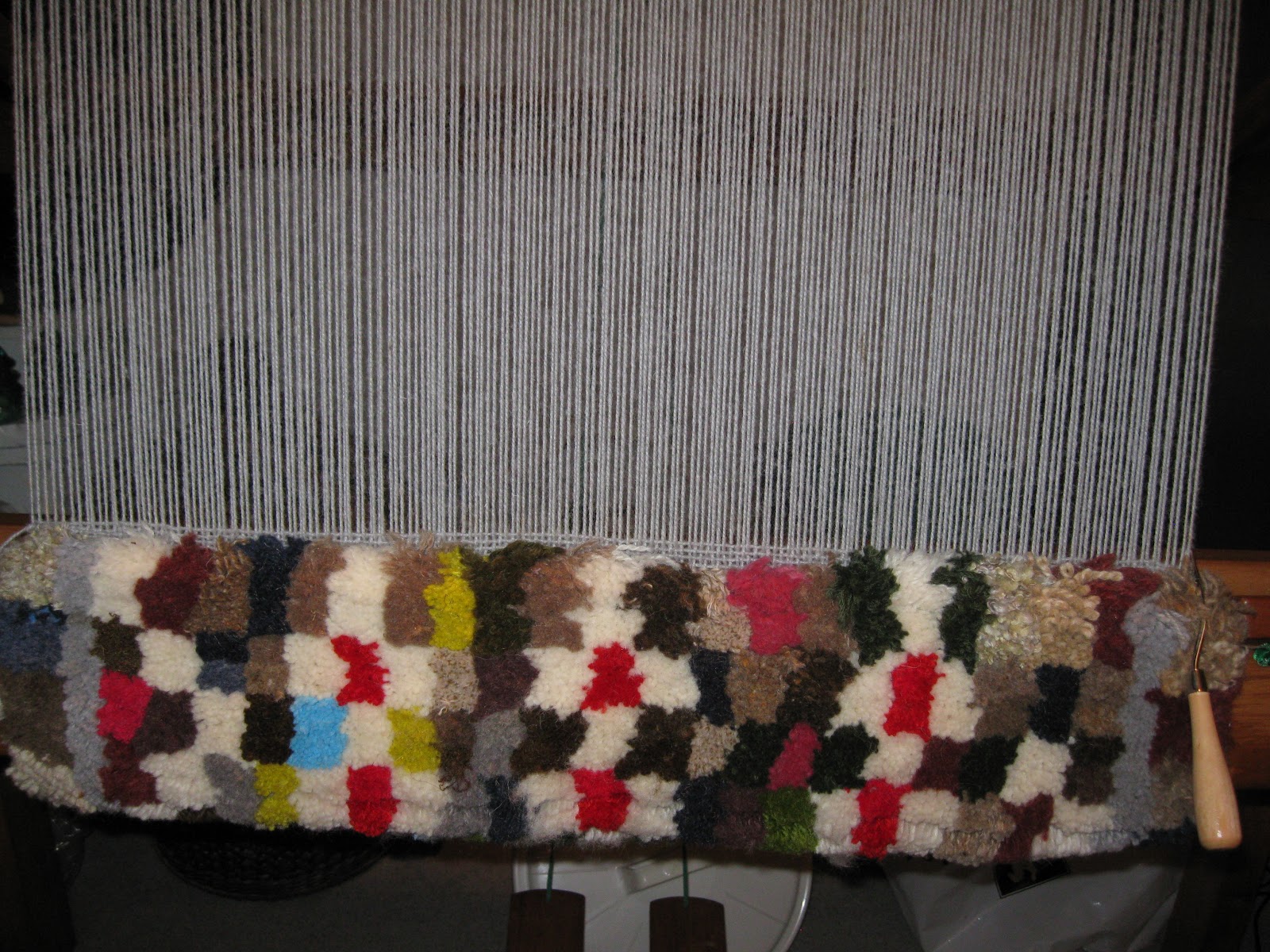 Sheep2shawl: Upright loom