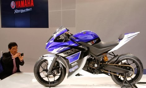 Dealer marketing sudah tahu tentang Yamaha R25 . . . 250cc . . . akhir 2014 ?
