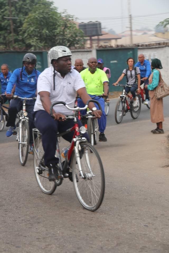 Abia-governor-rides-bicycle-through-the-streets-of-Umuahia-4