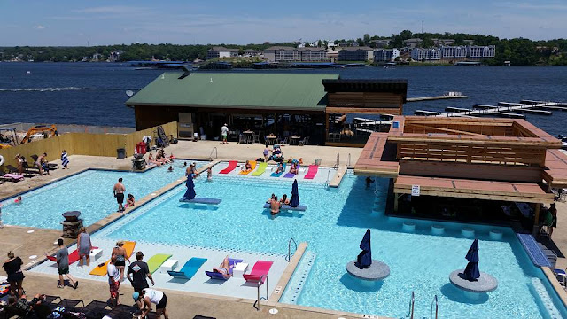 Dog Days Bar & Grill, Lake of the Ozarks