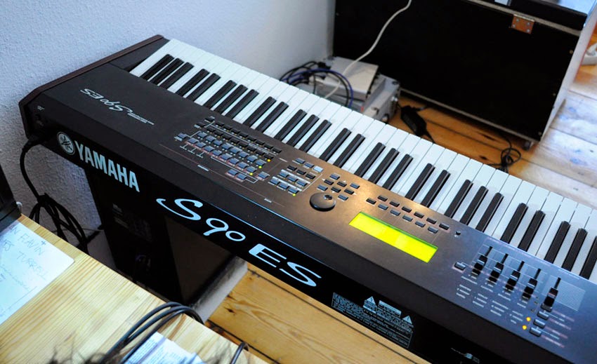Tentang Synthesizer Tentang Synthesizer