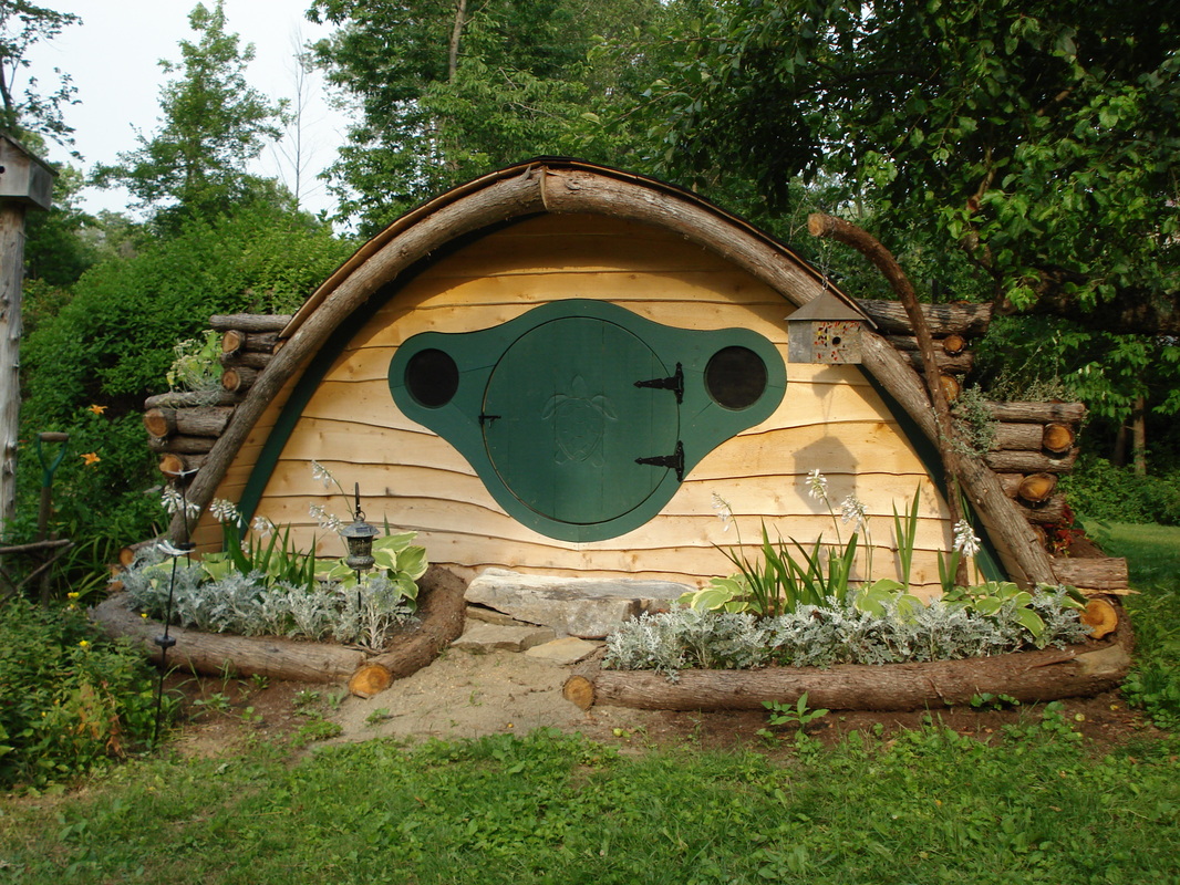 An Interview with The Wooden Wonders Crew (Homemade Tiny Hobbit Houses ...