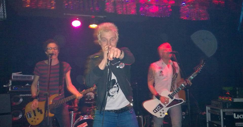 The Strapones - This Is The End The Strapones - This Is The End