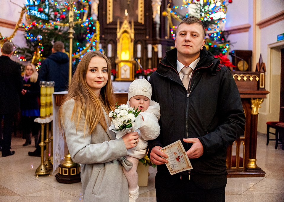 chrzest święty Niemce, fotograf chrzest Lublin, fotograf Niemce, zdjęcia ze chrztu