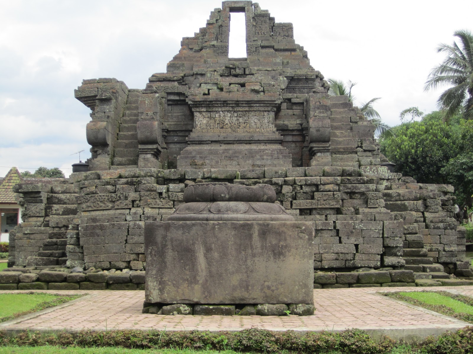 Peninggalan Sejarah Candi Jago, Malang Tour on Java