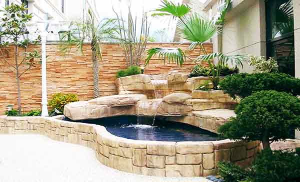 10 Desain Kolam Ikan Hias Depan Rumah Idaman ~ Taman Rumah