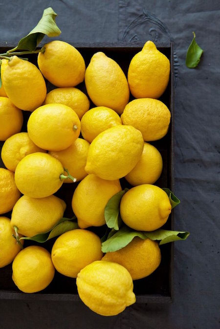 11 فائدة لماء الليمون