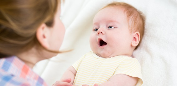 5 Aktivitas ini Dapat Melatih Kemampuan Anak Berbicara. 5 Aktivitas ini Dapat Melatih Kemampuan Anak Berbicara.