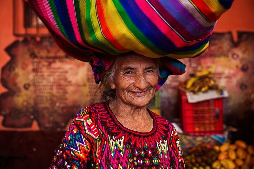 This Photographer Took Pictures Of Women From All Over The World. You'll Be Amazed By Their Beauty And Uniqueness! - Chichicastenango, Guatemala