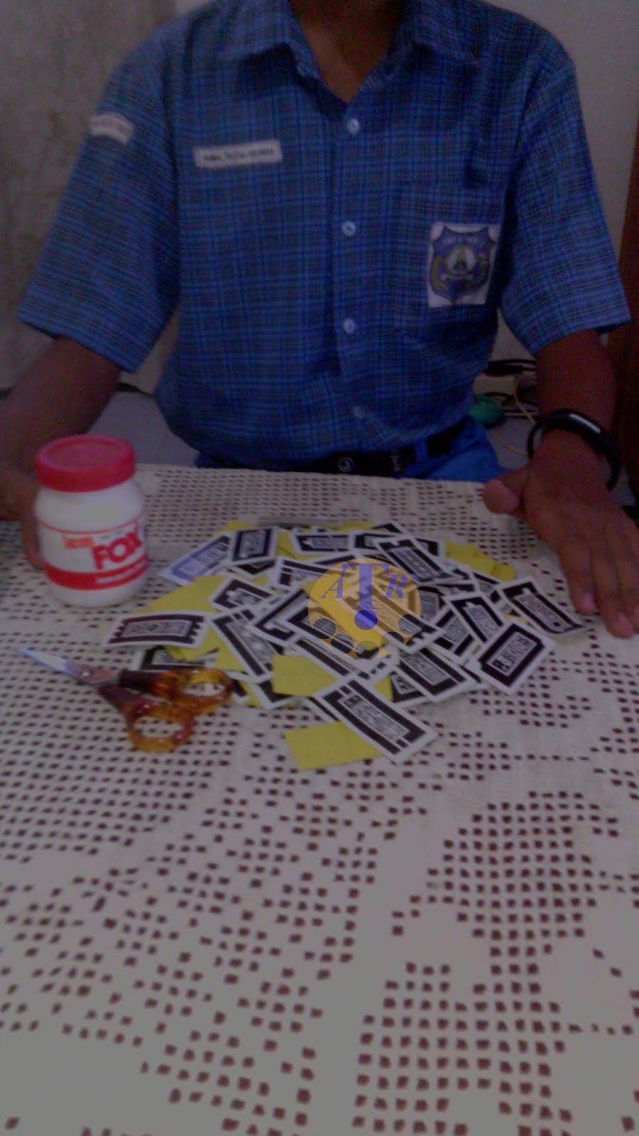 Kumpulan Tips Dan Trik: Cara membuat pot bunga dari kartu KOA atau