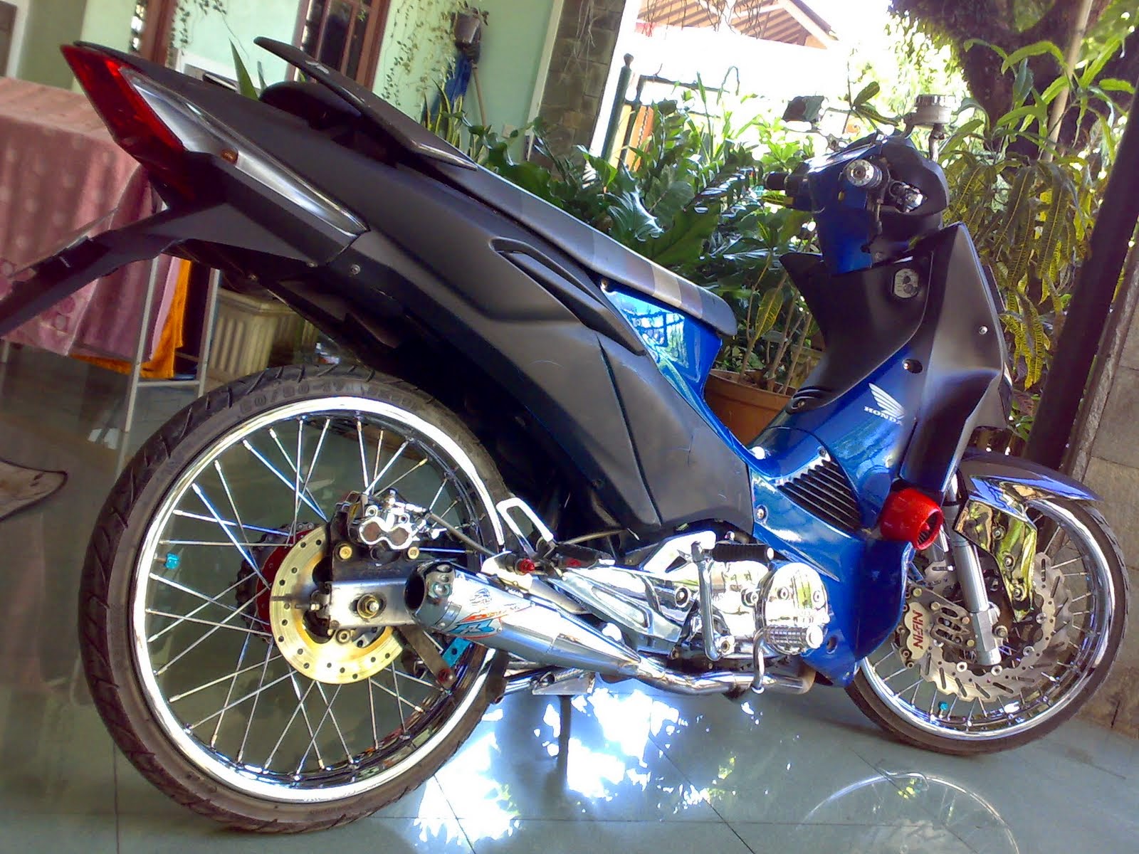 Download Ide Modifikasi Motor Supra X 125 Monoshock Terlengkap Download Ide Modifikasi Motor Supra X 125 Monoshock Terlengkap
