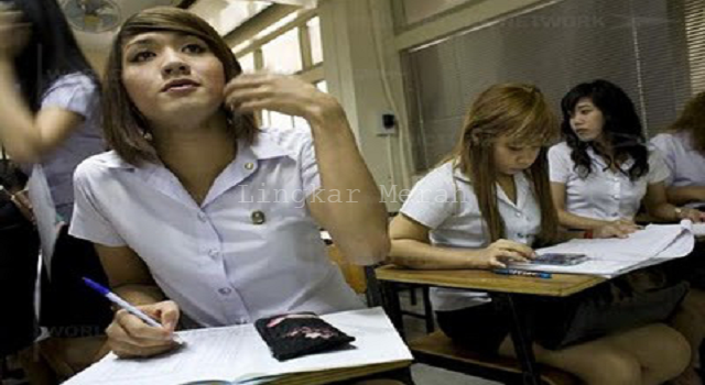 Universitas Khusus Waria Pertama di Dunia - Lingkar Merah Com